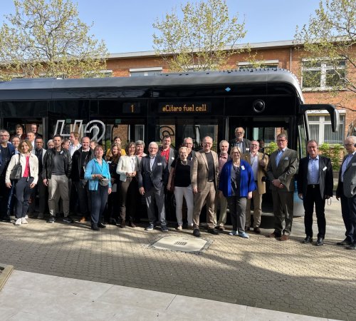 Rund 40 Clubmitglieder hatten sich für unseren Besuch bei Daimler Buses angemeldet